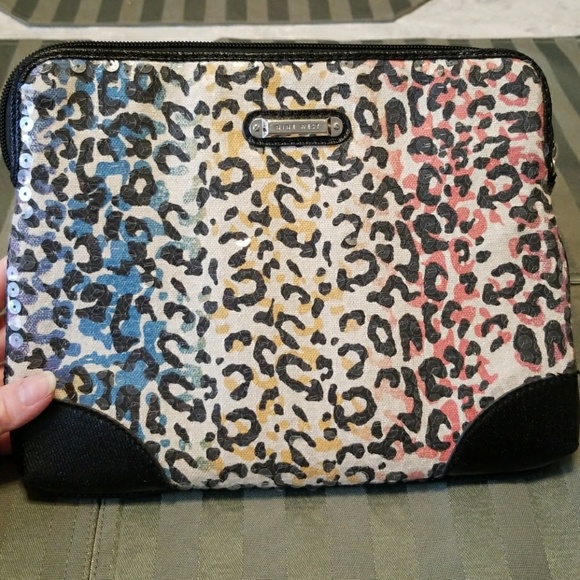 Nine West Bow Wallet and Leopard Zip Pouch - Picture 6 of 8